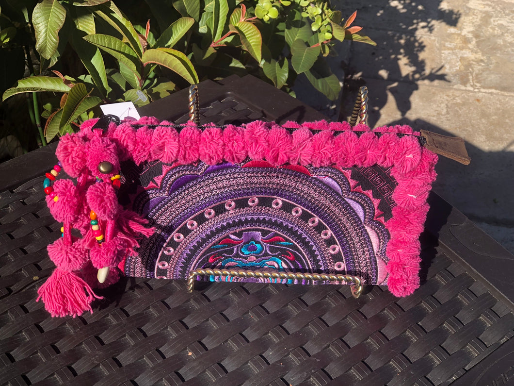 GEOMETRIC PATTERN POM POM CLUTCH