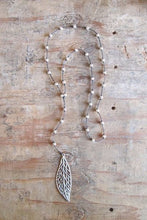 Load image into Gallery viewer, WEBBED LEAF NECKLACE